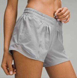 Lululemon Hotty Hot Low Rise 2.5 Light Gray Size 0
